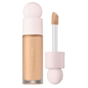 Rare Beauty
Liquid Touch Brightening Concealer